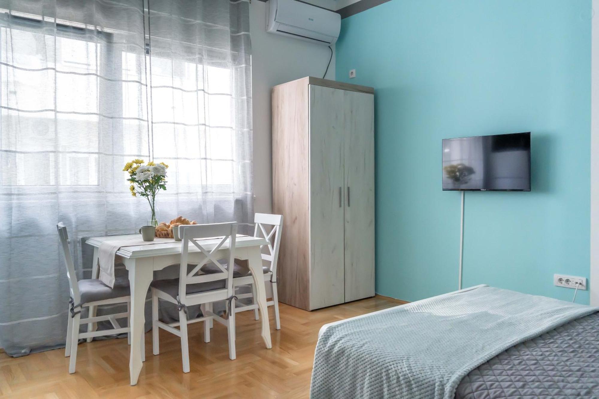 Tiffany Apartment Novi Sad Buitenkant foto